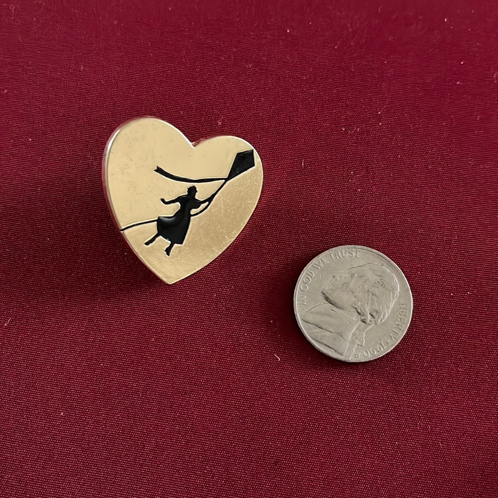 Mary Poppins Pin Gold